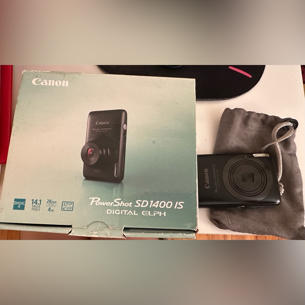 Canon Powershot Digital Camera w/ box & everything original